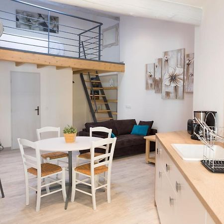 Grand studio à la nuitée LʼIsle-sur-la-Sorgue Exterior foto