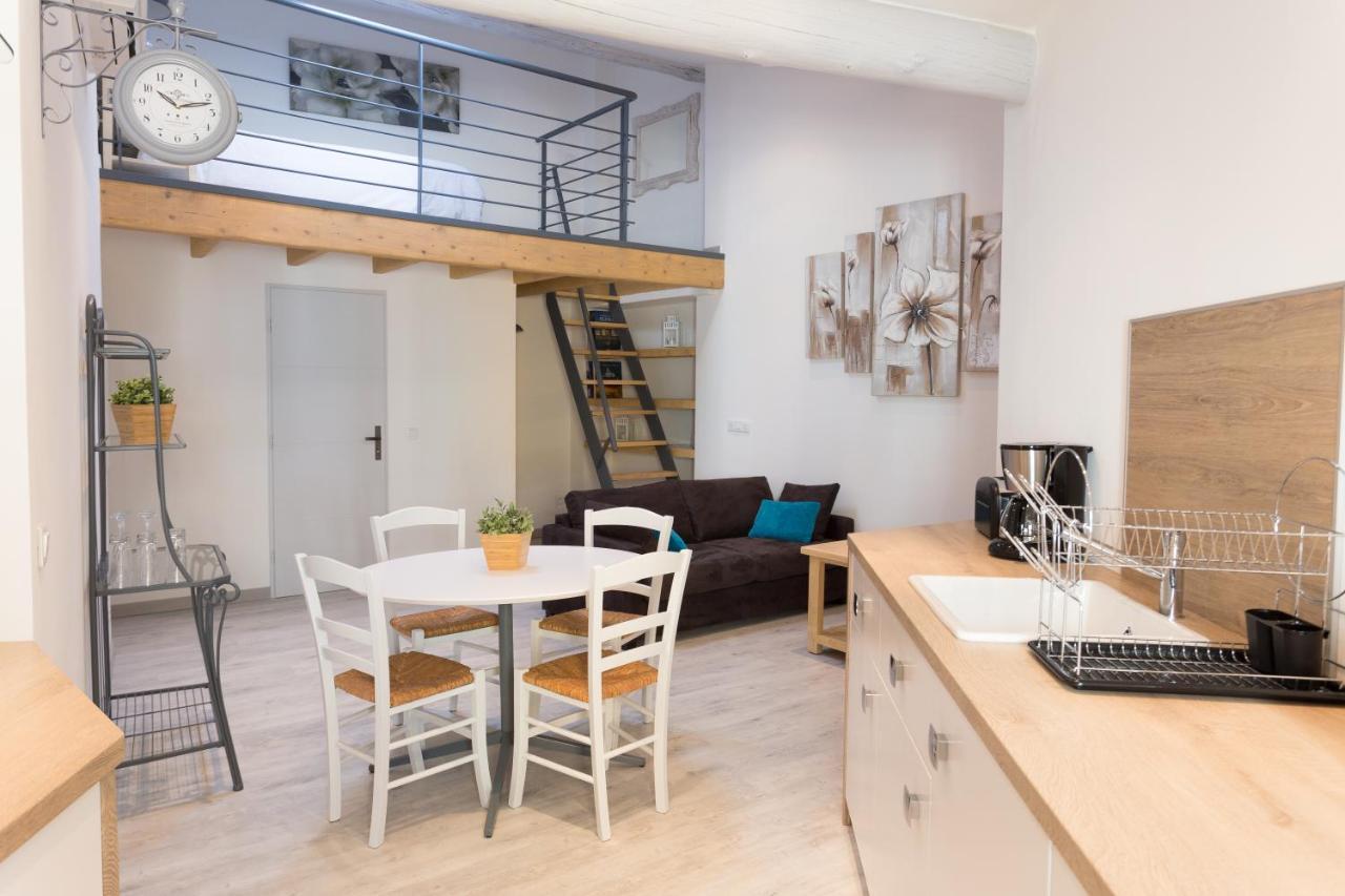 Grand studio à la nuitée LʼIsle-sur-la-Sorgue Exterior foto